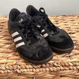 Adidas Samba Sneakers US size 6 men’s/womens 7.5
